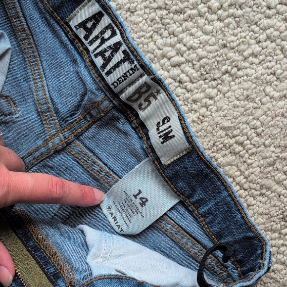 Ariat Boy's Slim & Relaxed Blue Jeans 3 Pairs For 1 Price! - Picture 7 of 12